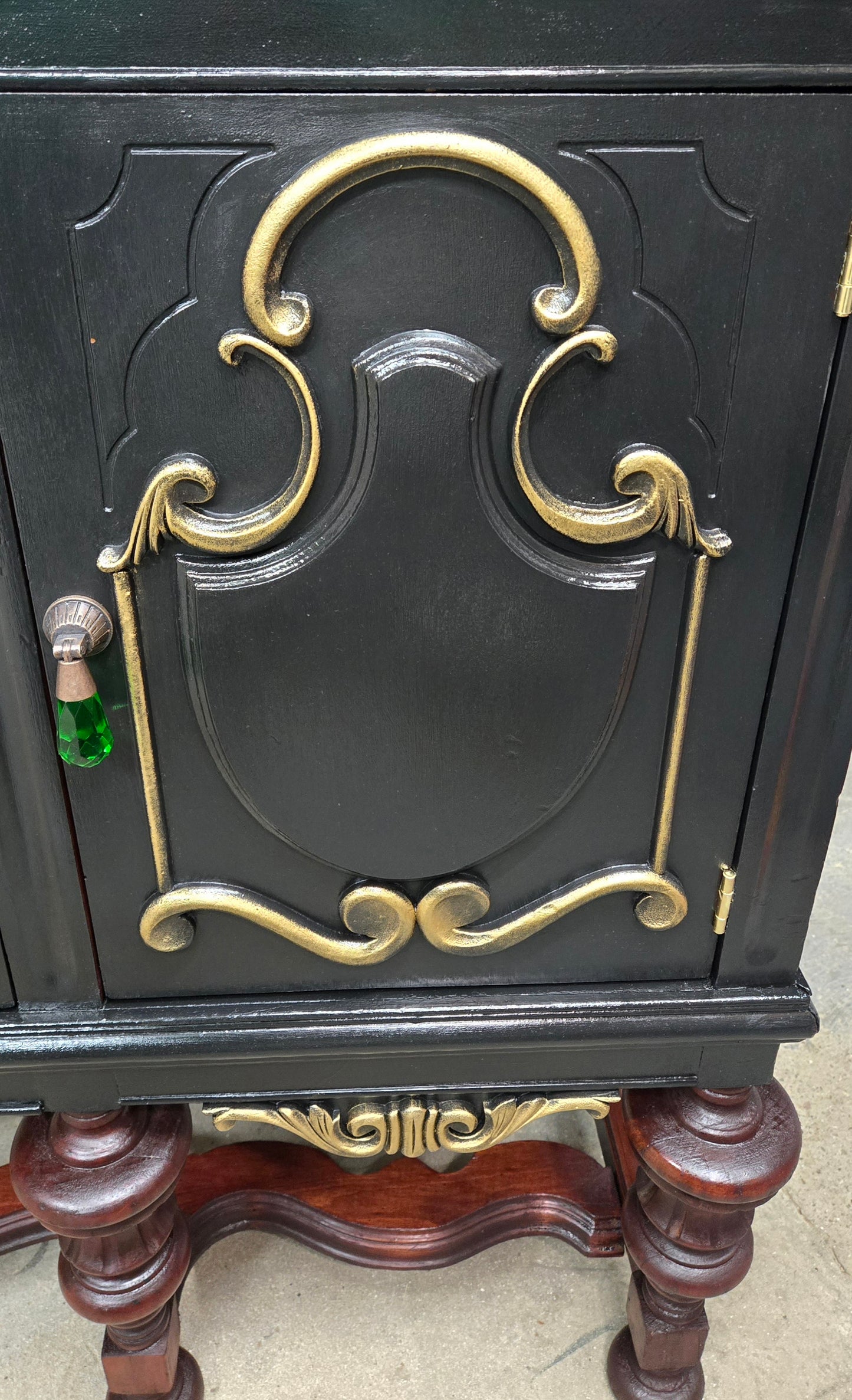 Breathtaking Vintage Hand painted Jacobean Sideboard (Free shipping)