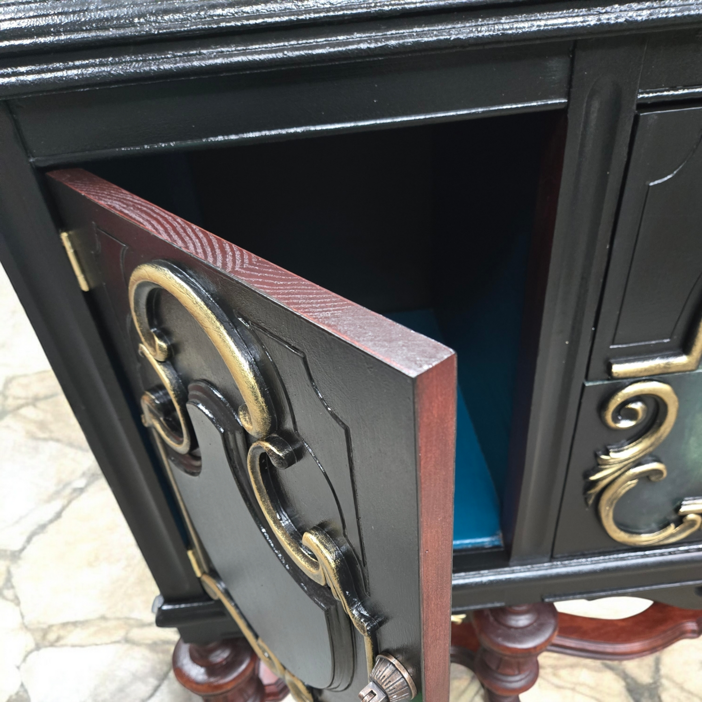 Breathtaking Vintage Hand painted Jacobean Sideboard (Free shipping)