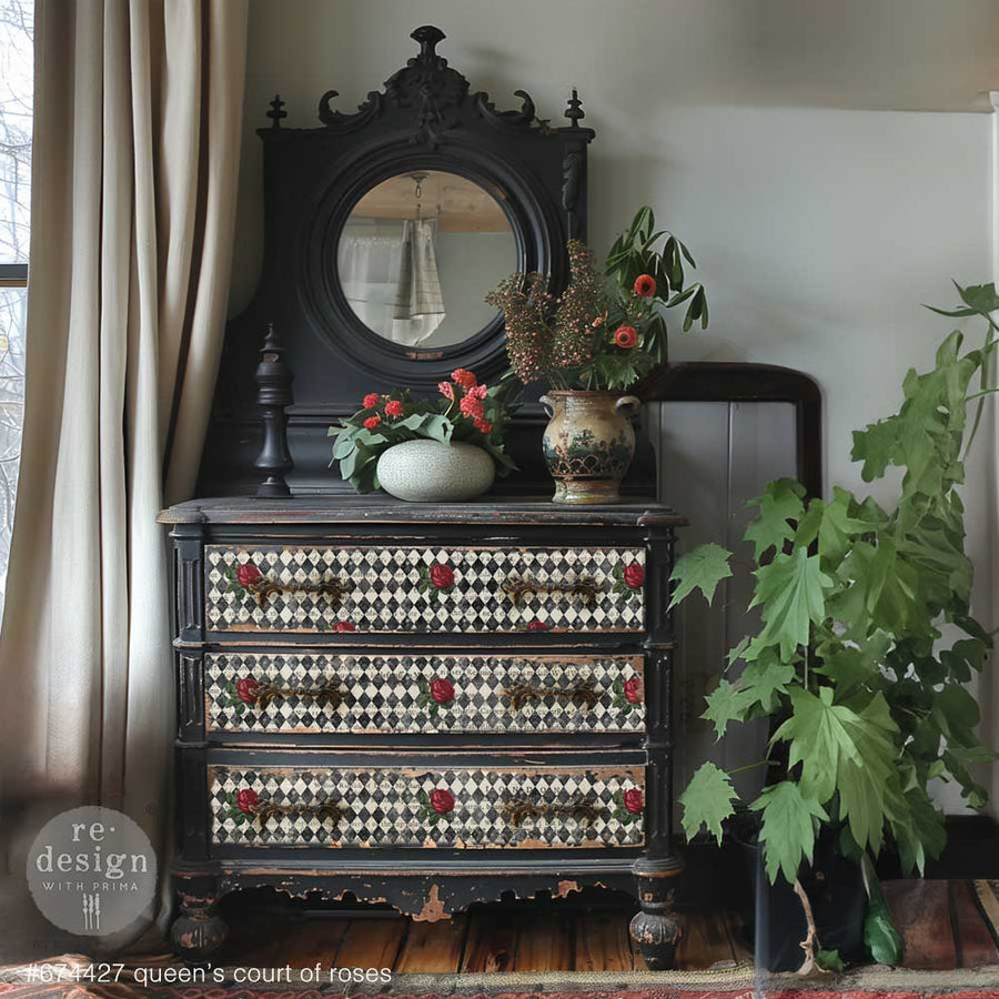 Queen's Court of Roses - Decoupage Paper - Decor Tissue