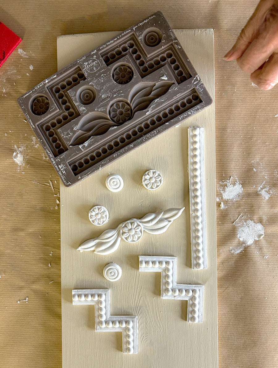 Swedish Posy - Annie Sloan Decor Moulds
